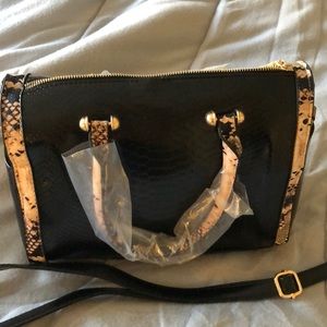 Snakeskin Shoulder Handbag
